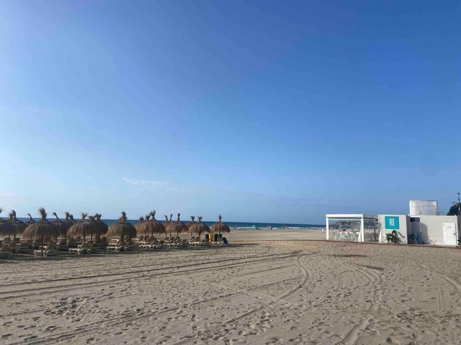 Estudio Con Vistas Al Mar Lägenhet La Pineda Exteriör bild